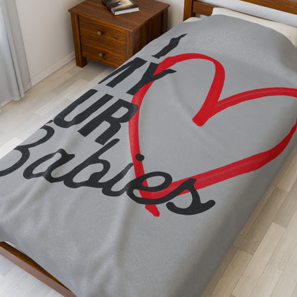 Pet Lovers I love My Fur Babies Plush Blanket - Soft, Cozy Throw for Fur Baby Enthusiasts